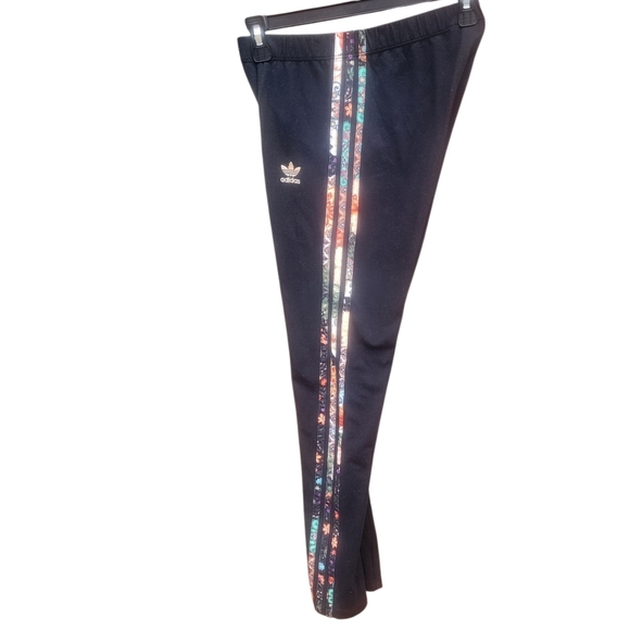 Adidas Originals x Farm Rio Jardim Agharta Firebird Track Jacket Size Medium - Picture 9 of 16